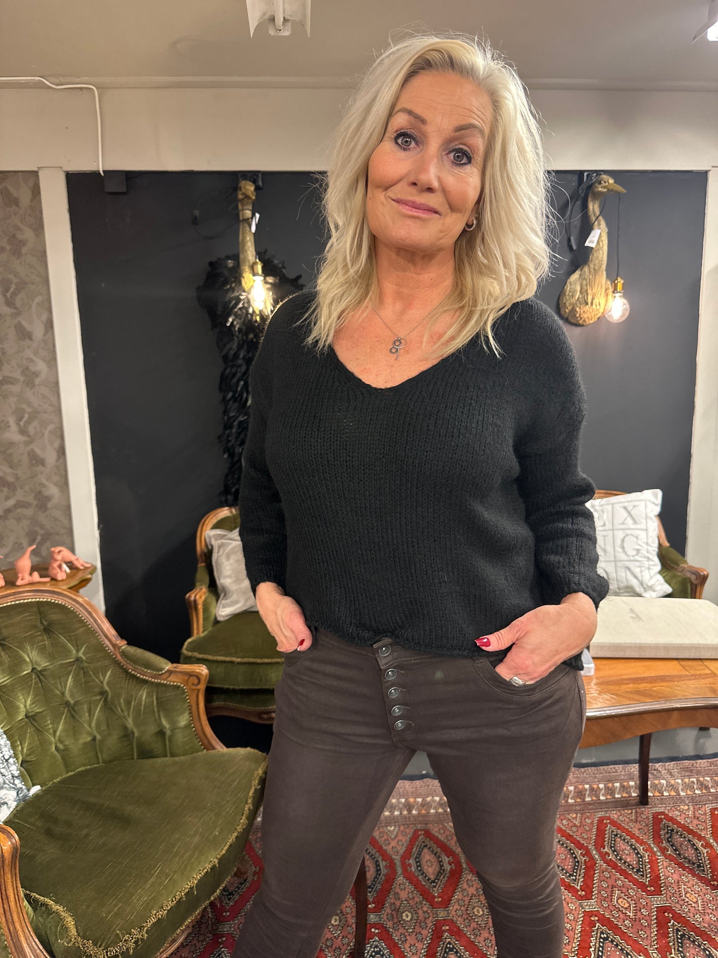 Stickad mjuk v ringad tröja Vanessa.