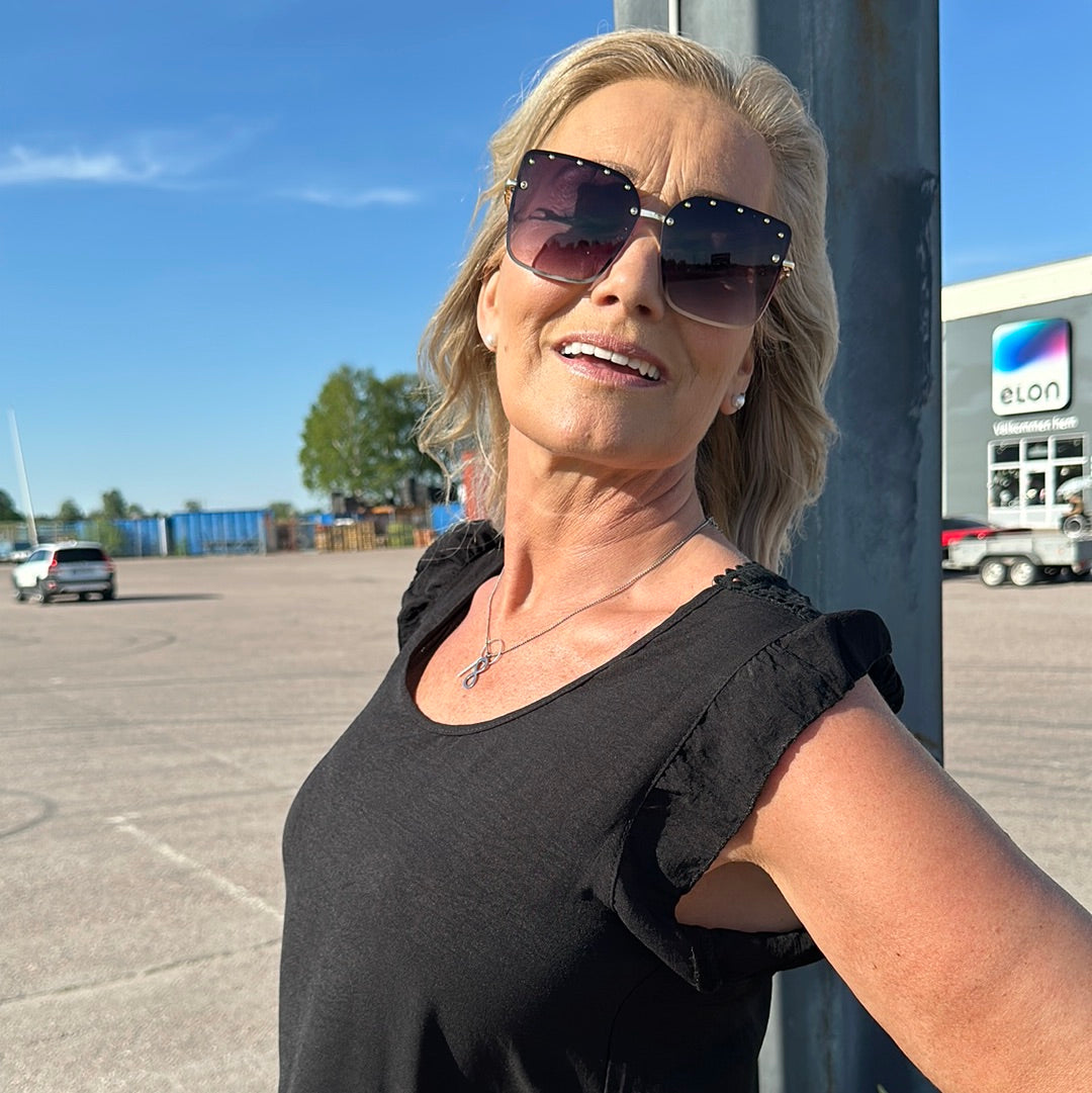 Klänning kortärmad med spets