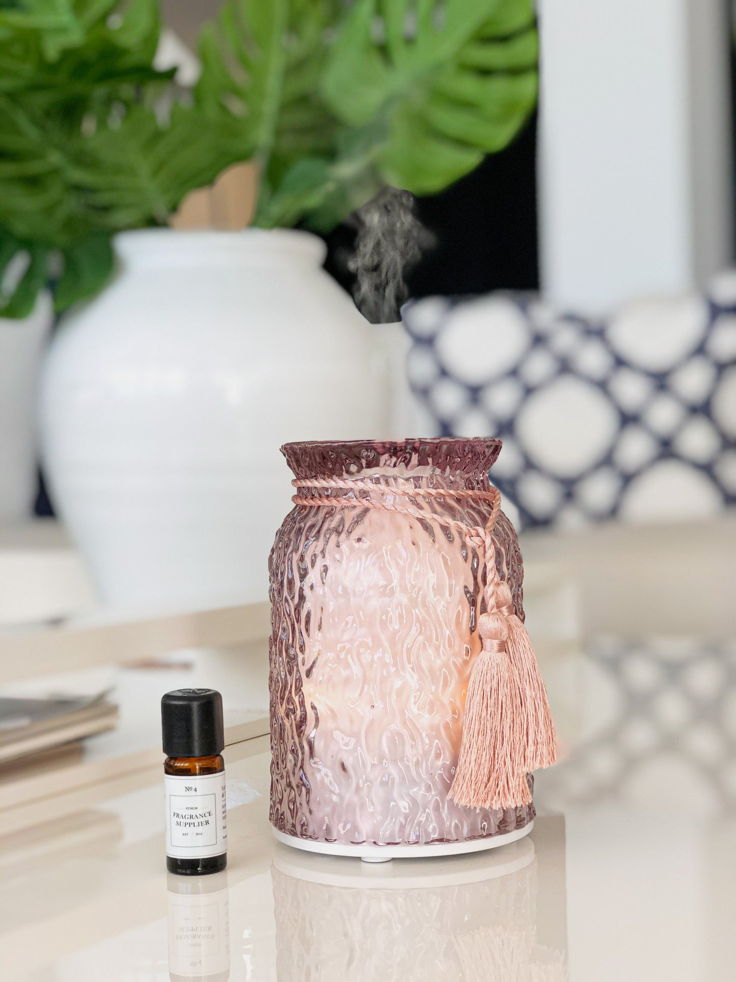 Aroma Diffuser Tassel Pink Edition.