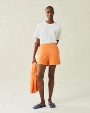 Ladda upp bild till gallerivisning, Andy frotté shorts orange
