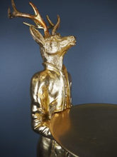 Ladda upp bild till gallerivisning, Stående hjort i guld med bricka
